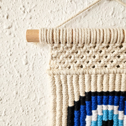 [PixelArt] 土耳其藍眼 Wall Hanging