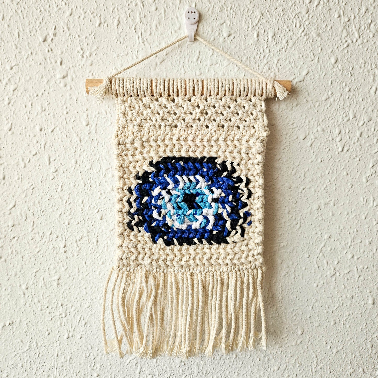 [PixelArt] 土耳其藍眼 Wall Hanging