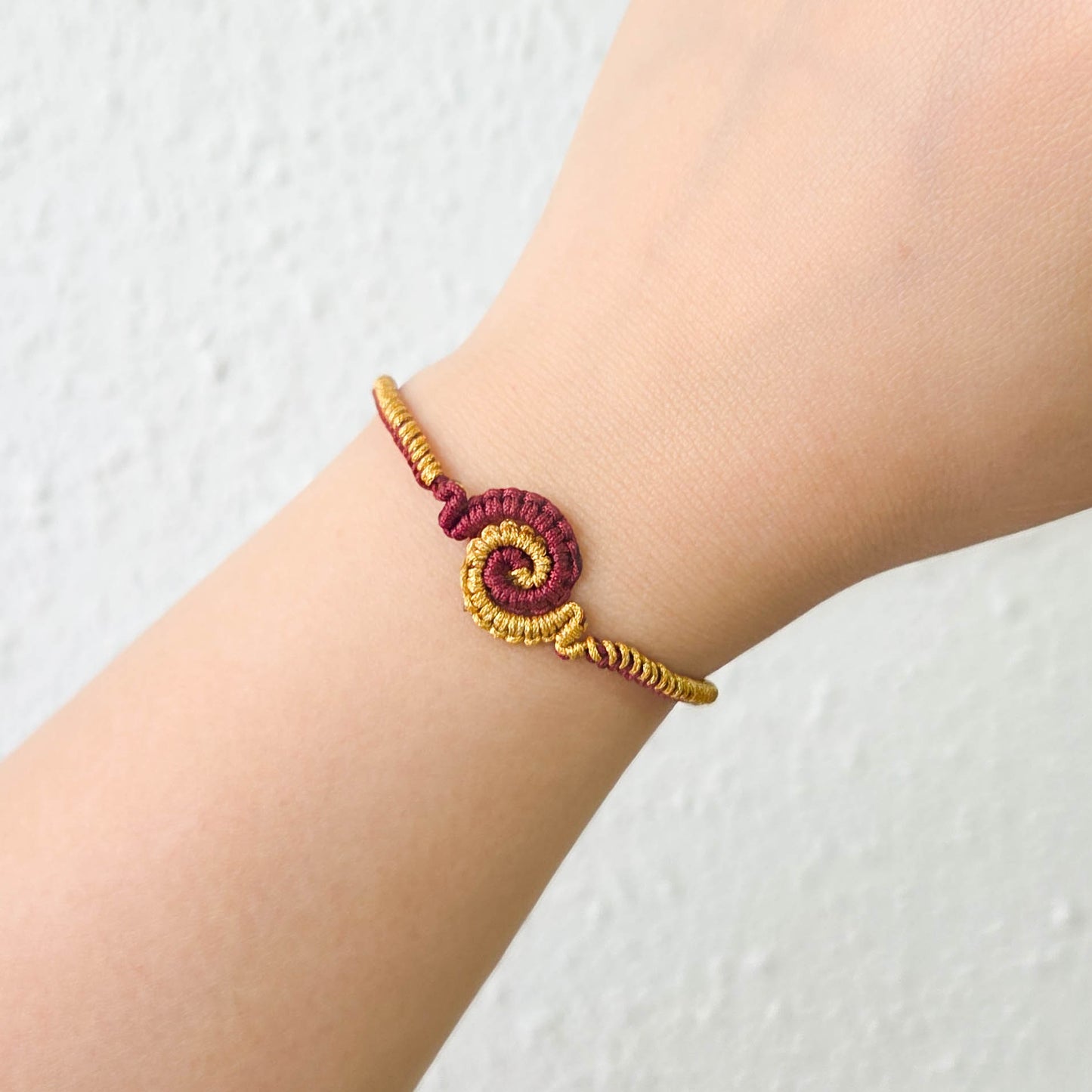 赤馬金龍手繩/護身符(出外/交通平安)