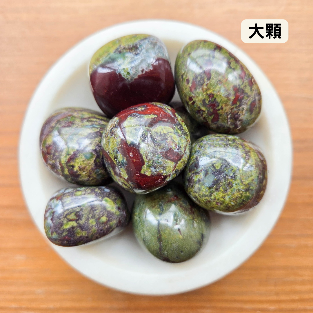 [隨機出貨] 龍血石 Dragon's Blood Jasper（滾石）