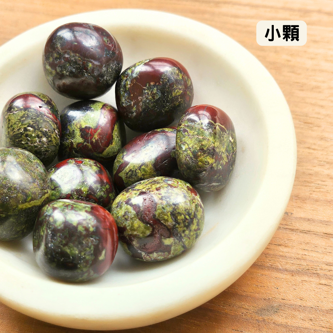 [隨機出貨] 龍血石 Dragon's Blood Jasper（滾石）