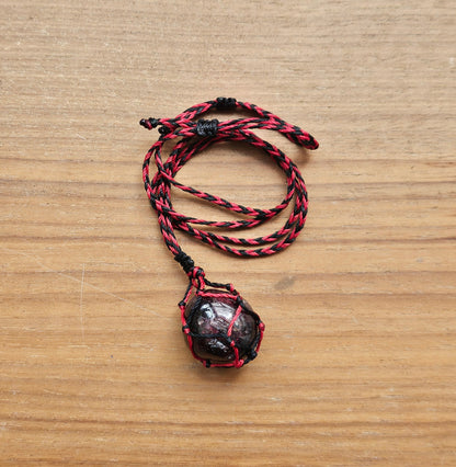 [隨機出貨] 石榴石 Garnet（滾石）